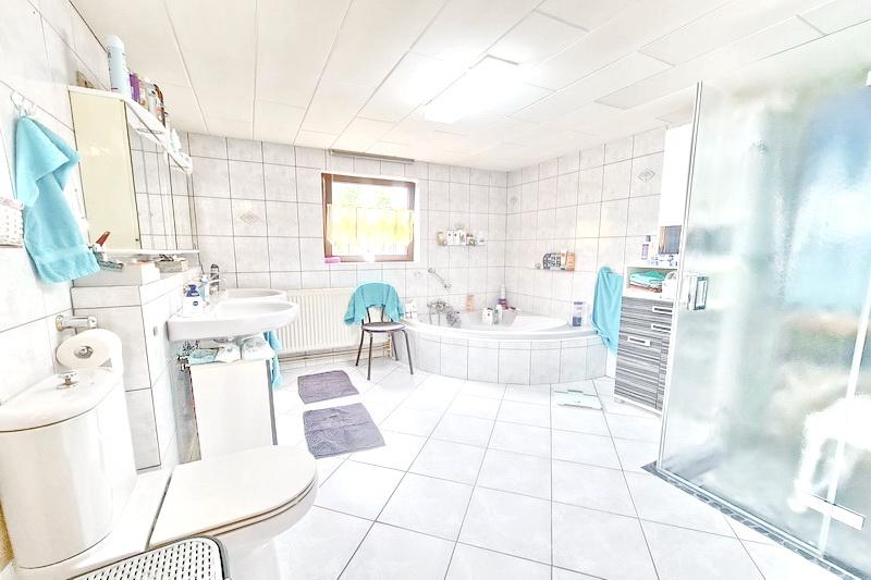 Badezimmer EG