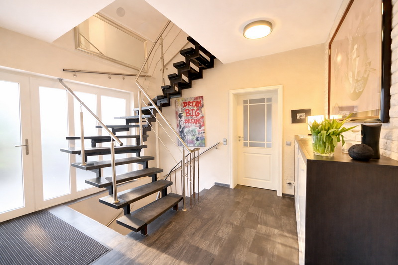 großzügiger Eingangsbereich